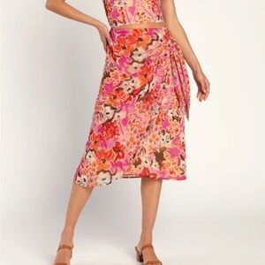 Lulu’s NWT Floral Wrap Skirt